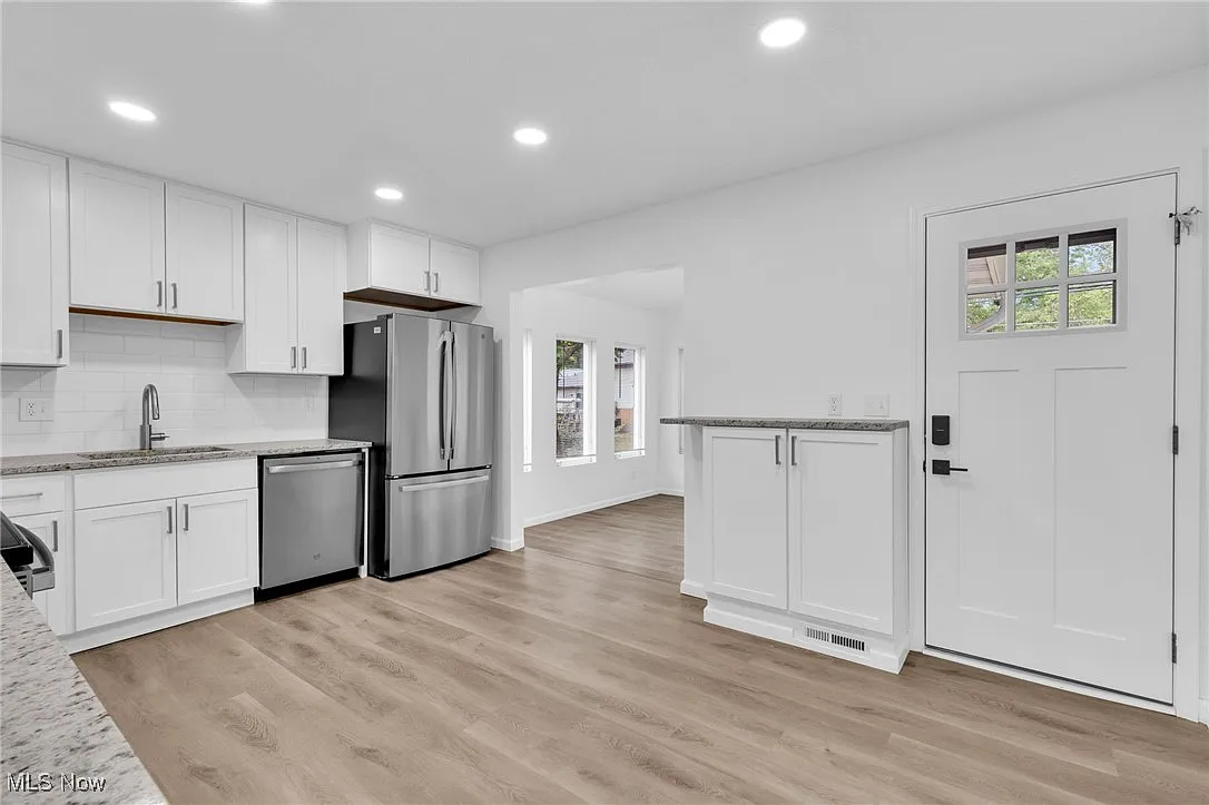 Kitchen with island