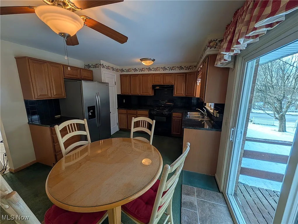 Kitchen before renovation